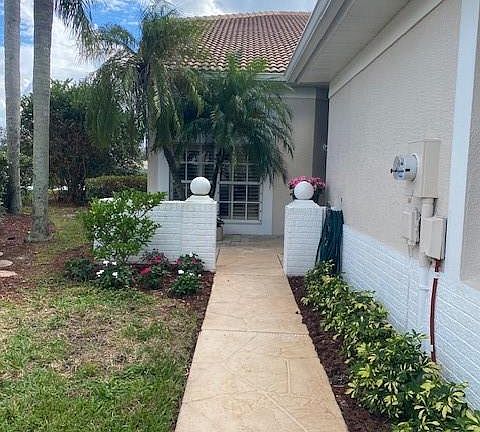 2nd image of 12766 Devonshire Lakes CIR