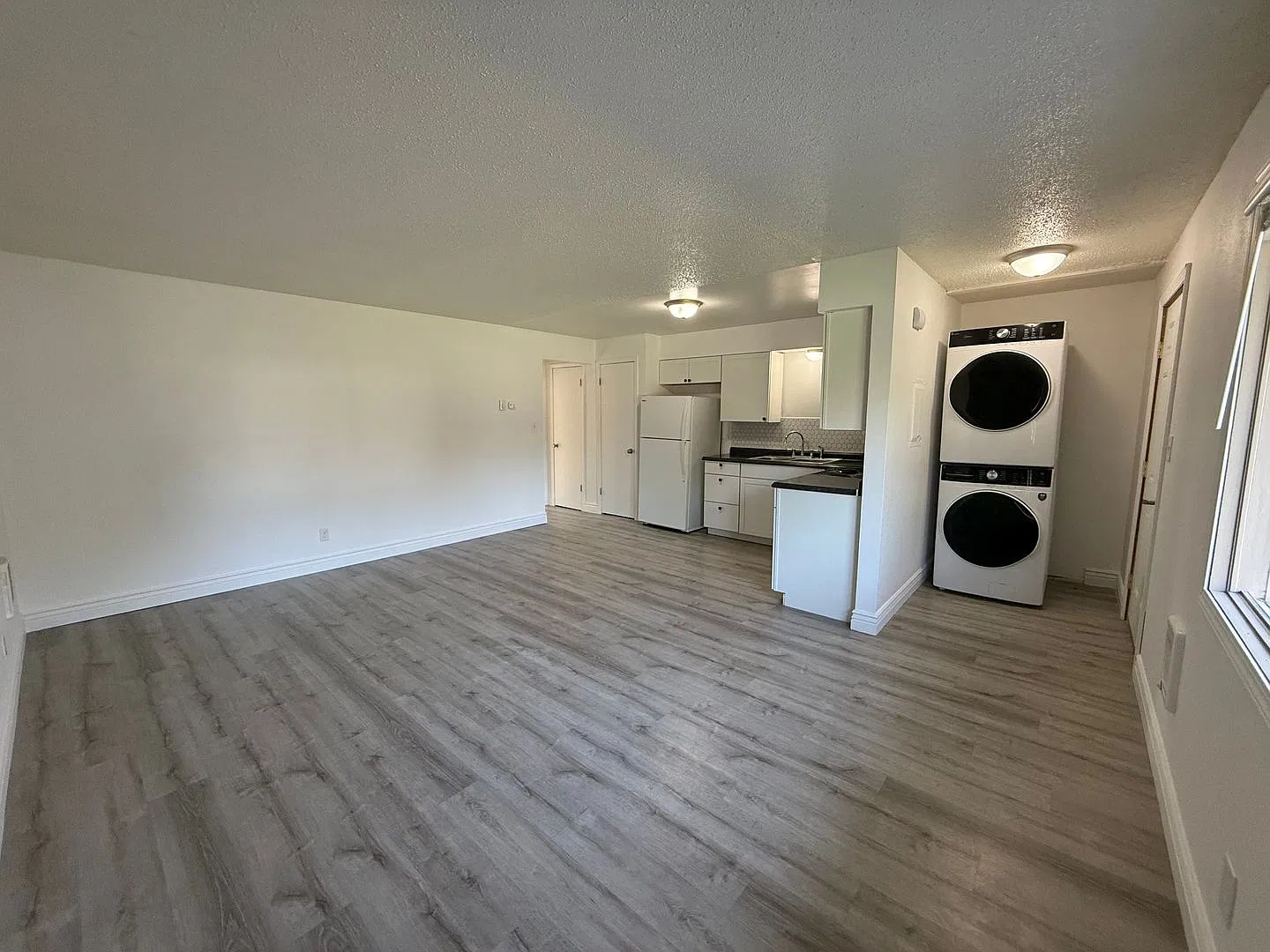 Cedar Terrace Apartments! — Photo 3