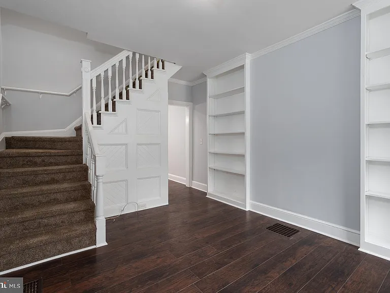 156 Mercer St — Photo 6