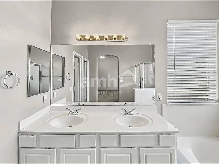 12717 W Earll Dr — Photo 11