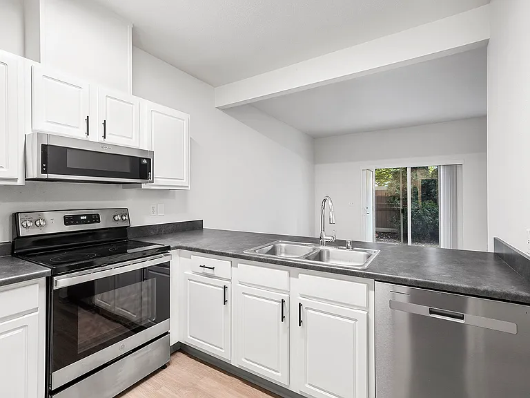 Southwood Park Apartment Homes — Photo 34