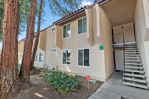 975 Murrieta Blvd #5 Photo 1