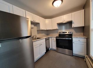 401 S Van Buren St #9, Green Bay, WI 54301