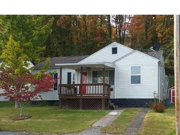 2nd image of 1015 Cove Way