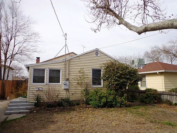 4th image of 241 N Lincoln Ave