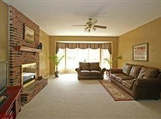 710 Boroughwood Cir, Ballwin, MO