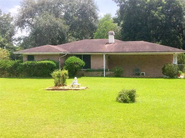 315 McBride St, Winnie, TX 77665