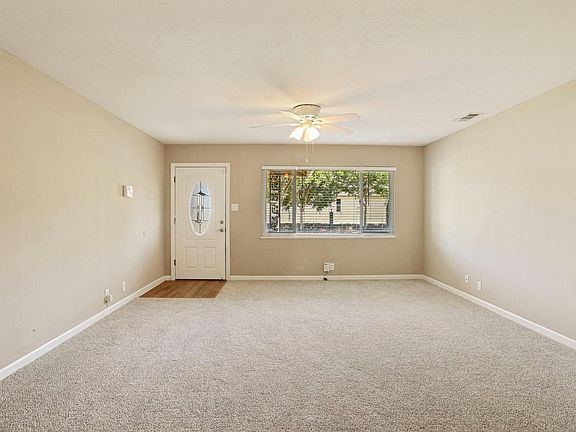 3rd image of 410 W Emerson Ave