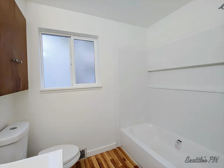 14015 37th Ave NE — Photo 12