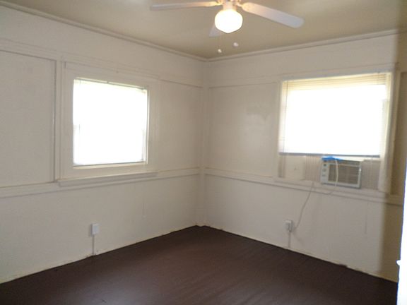 3rd image of 3205 SW 18th St