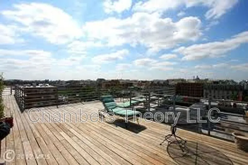 Building Photo - 1545 18th St NW #113