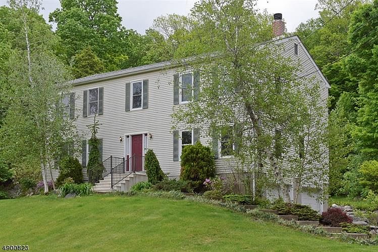 1st image of 24 Woodland Hills Dr