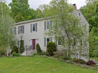 24 Woodland Hills Dr, Sussex, NJ 07461