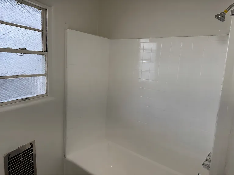 720 Crenshaw Blvd #6 — Photo 8