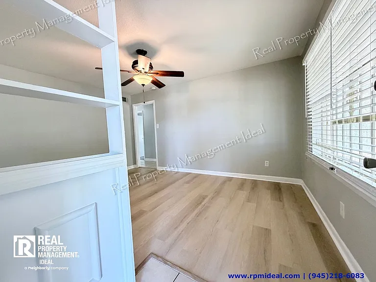 619 Midvale Dr — Photo 3