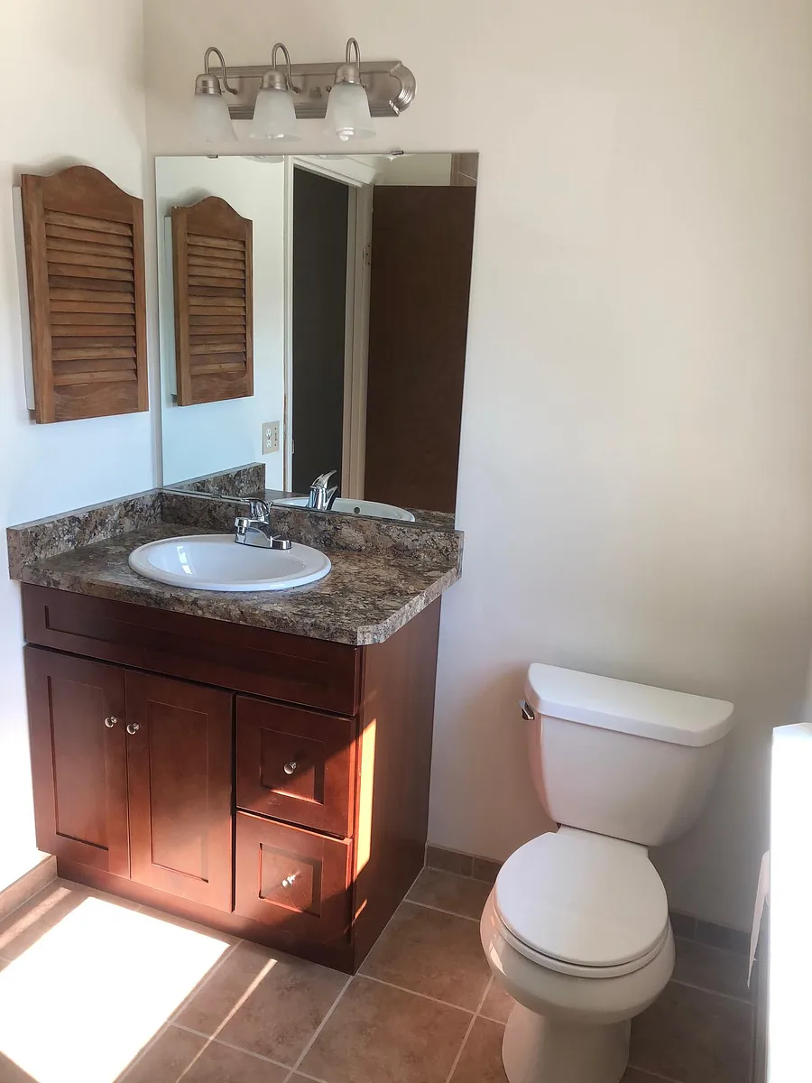 Building Photo - 63 Willowick Dr #63