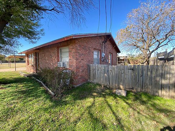 2nd image of 103 E Homestead Ln
