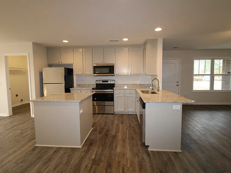 578 Brushwood Dr — Photo 6