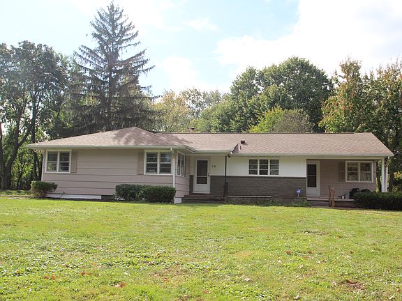 3rd image of 10 Lynnwood Dr