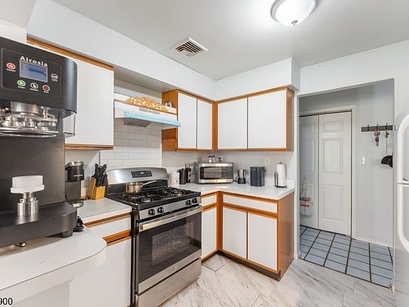 5th image of 660-672 N Broad St #8
