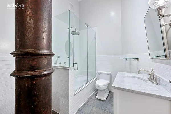 Sold by Sotheby's International Realty | media 9