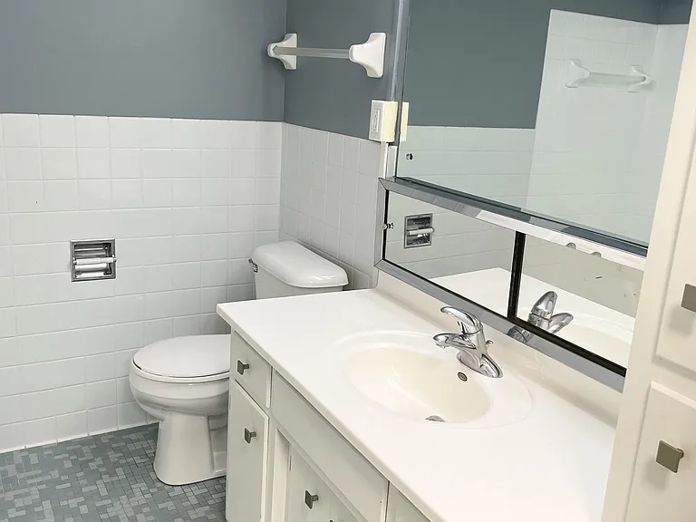Highland Terrace — Photo 9