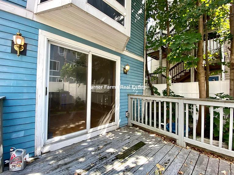 241 W 3rd St #2A — Photo 35