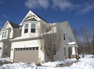 53 Cornwall Ln, Middletown, NY 10940