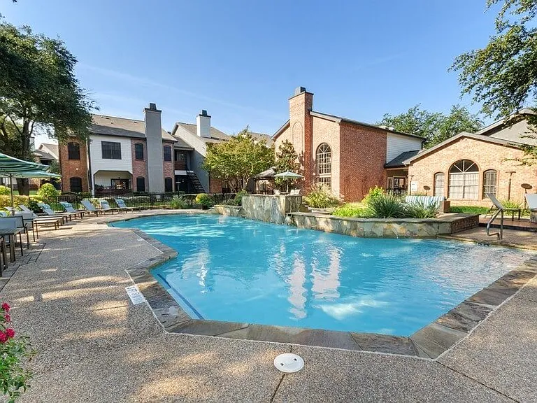 Dallas North Park — Photo 20