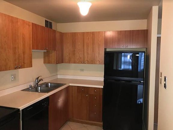 2nd image of 212 E Ohio St #1605