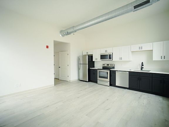2nd image of 350 N Main St #2A