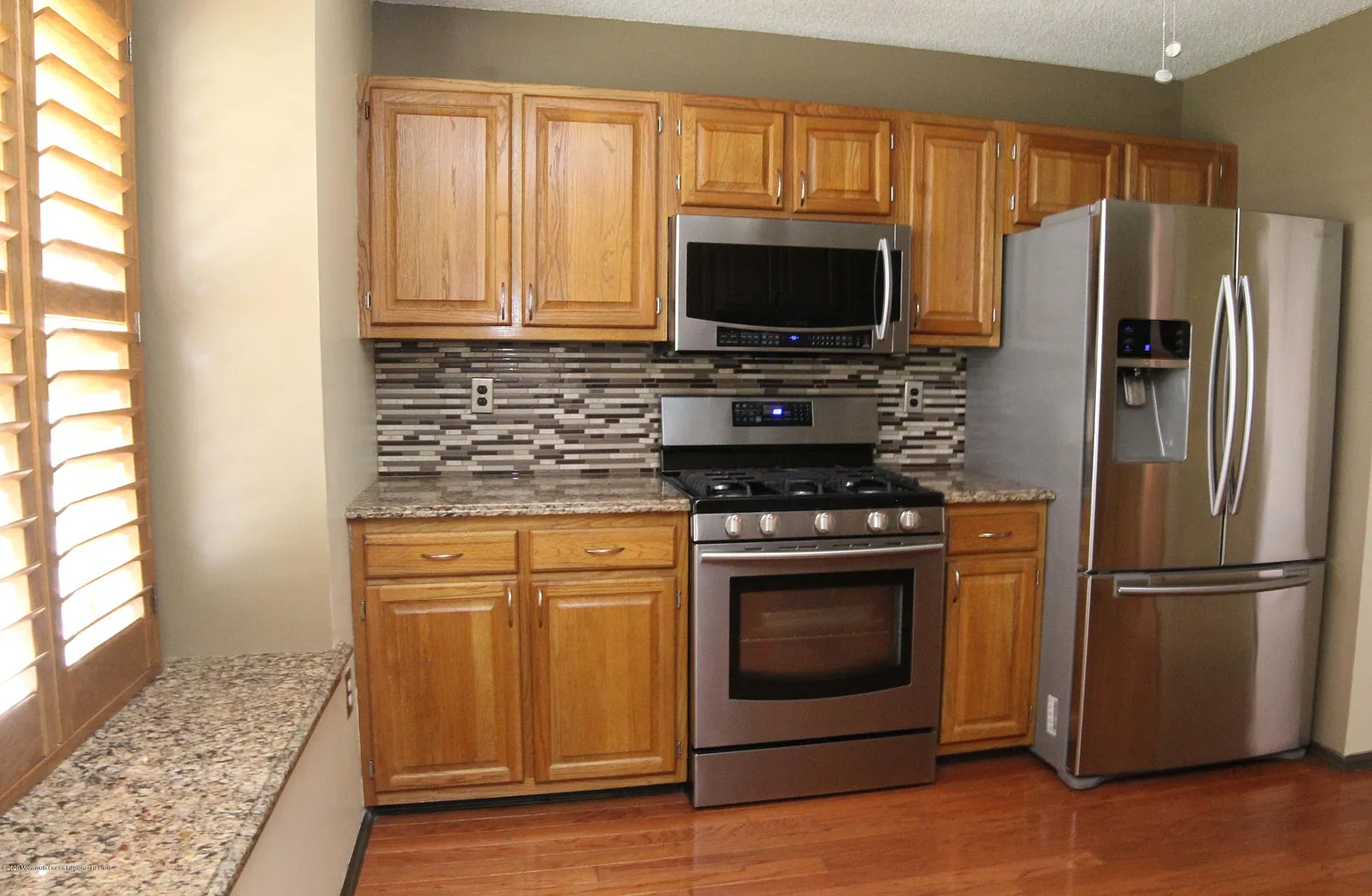 48 Madison Ct photo 1
