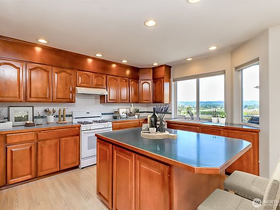 5th image of 5705 51st Avenue Ct E