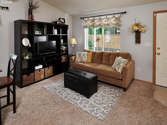 5th image of 6243 SE Luna Way