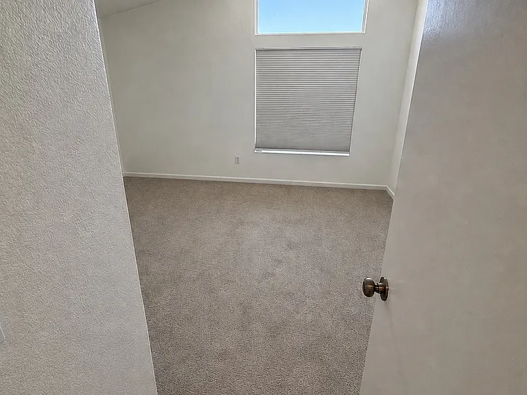 601 Hillhaven Dr — Photo 9