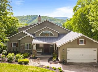 1304 N Shorewood Ln, Caryville, TN 37714