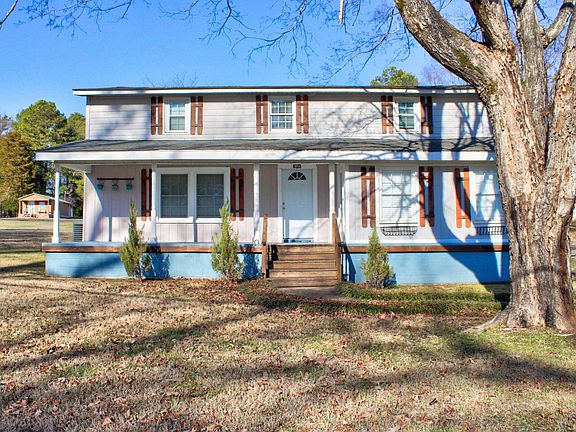 2nd image of 1387 Lee St