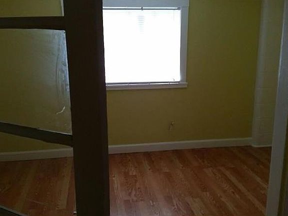 5th image of 4019 E Riverhills Dr