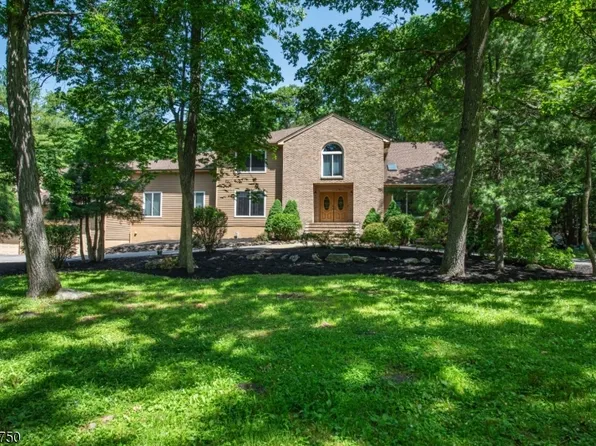 52 Tower Hill Ln, Kinnelon Boro, NJ 07405