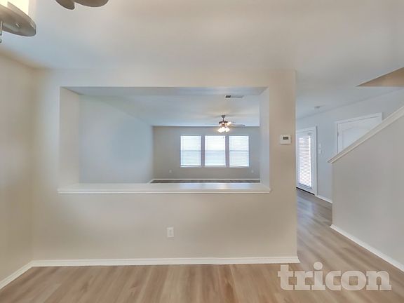4th image of 11059 Barclay Point