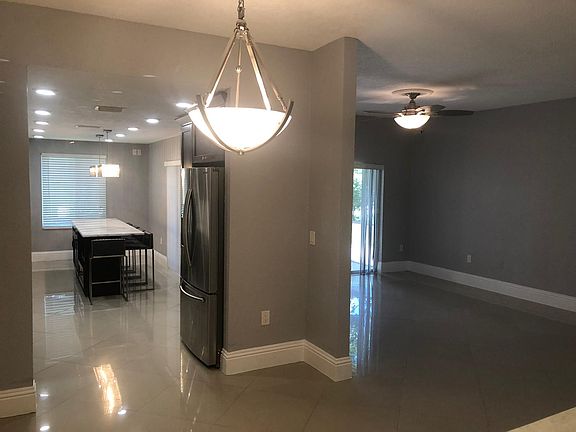 4th image of 16326 Malibu Dr #13