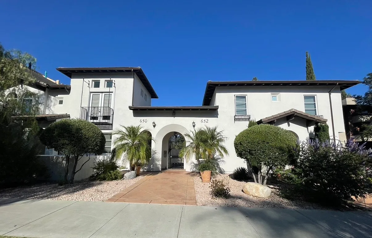 3 bed, 2.5 bath, 1560 sqft, $4,450 — Photo 1