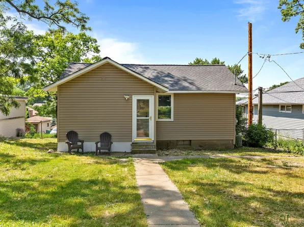 24921 W Forest Dr, Lake Villa, IL 60046