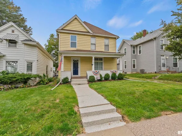 2105 Farnam St, Davenport, IA 52803