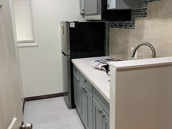 4th image of 18001 Bigelow Park