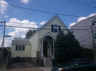 179 W 7th St, South Boston, MA 02127
