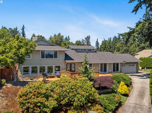 17475 Monticello Dr, Gladstone, OR 97027