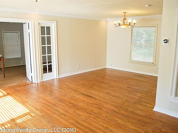 3rd image of 450 Bondstone Dr