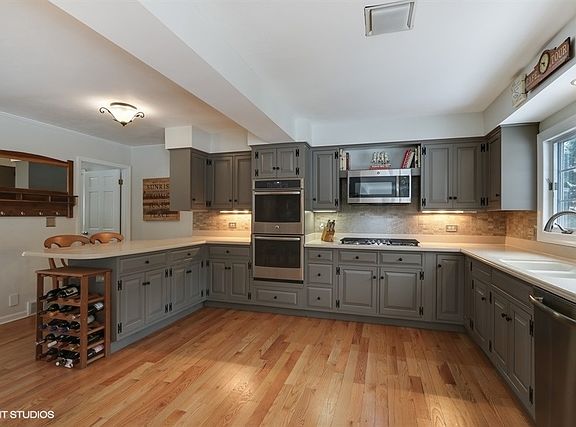 5th image of 1180 Beverly Pl