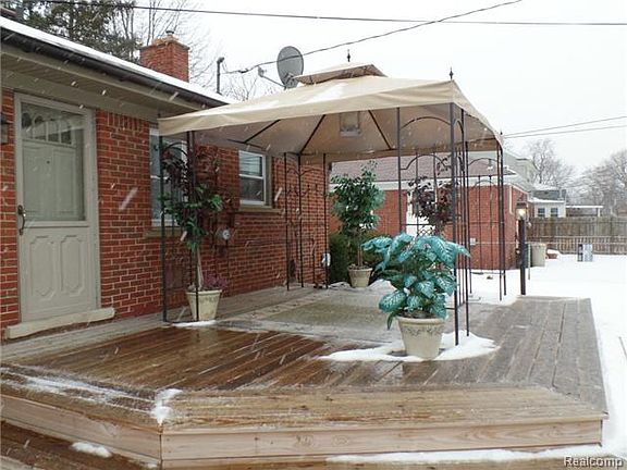 4th image of 14840 Garfield Ave